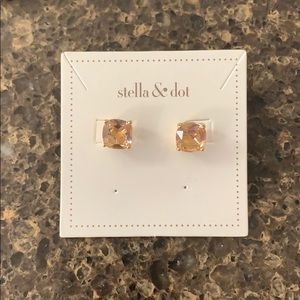 Stella & Dot Gold Sparkle Studs